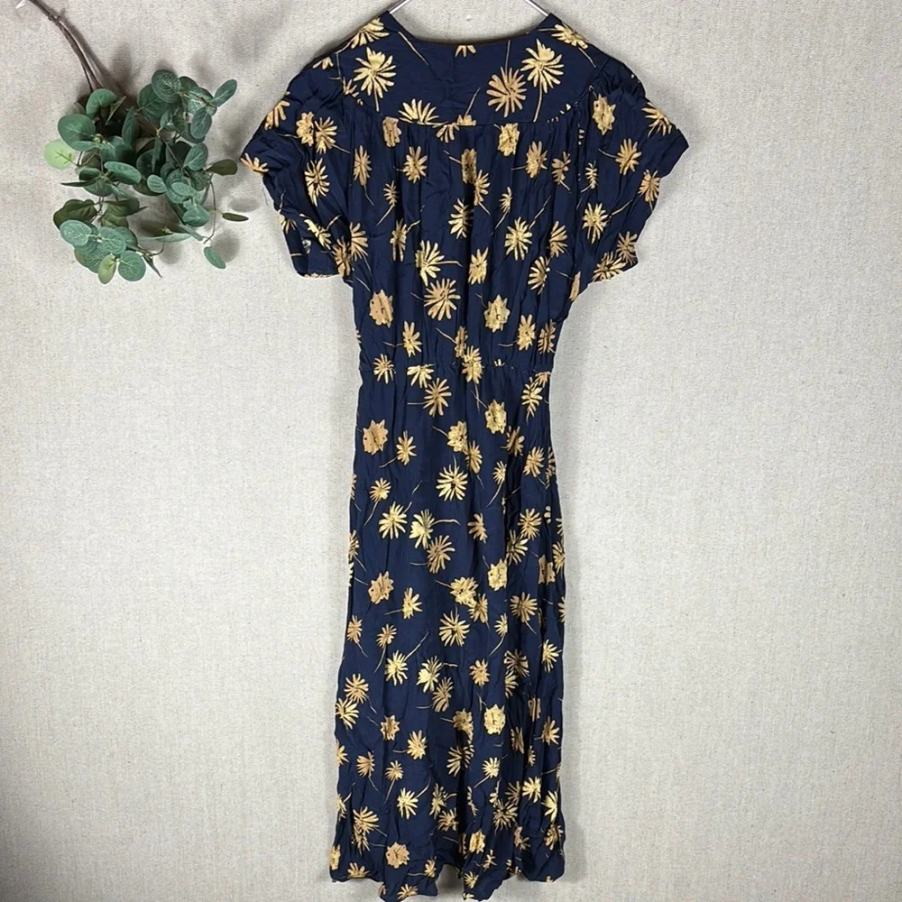 Urban Outfitters> Floral Navy Short Sleeve Wrap Dress Extra Small - Picture 9 of 9